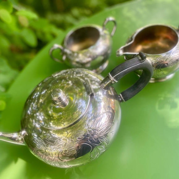 SET of 3; 42 WM.A.Rogers 2478 J20 Silver Plated Tea Pot, Sugar Bowl, & Creamer